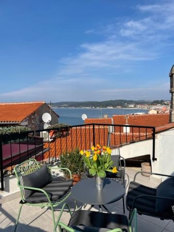 Deluxe Apartment Casa Flores With Sea View & Terrace Rovinj Exterior photo