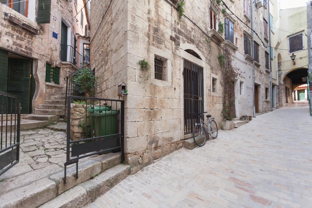 Deluxe Apartment Casa Flores With Sea View & Terrace Rovinj Exterior photo